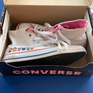 Hello Kitty Converse high top